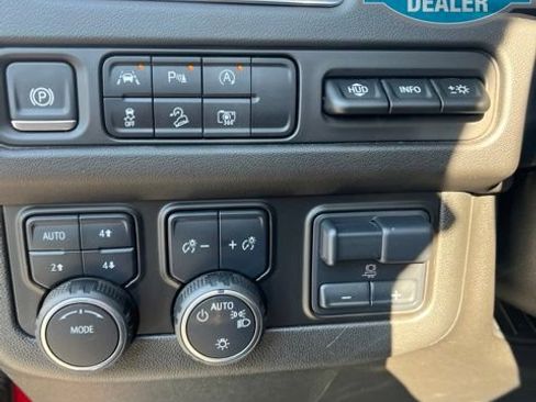 Used 2024 Chevrolet Tahoe Premier w/ Premium Package AWD/4WD image 8