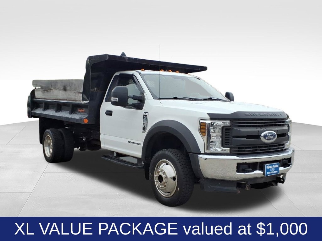 Used 2019 Ford F550 4x4 Regular Cab Super Duty w/ XL Value Package image 3