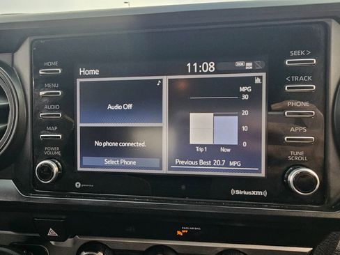 Used 2020 Toyota Tacoma SR image 10