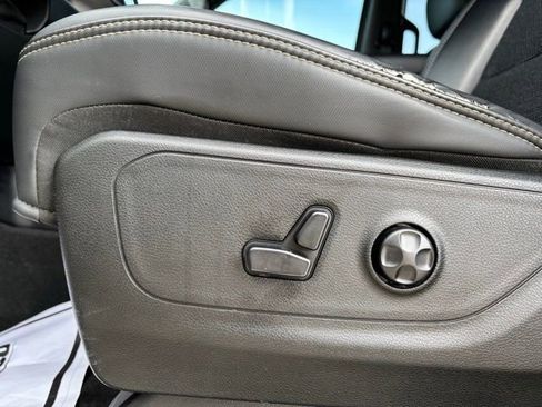 Certified 2020 RAM 1500 Big Horn w/ Built-to-serve Edition image 14