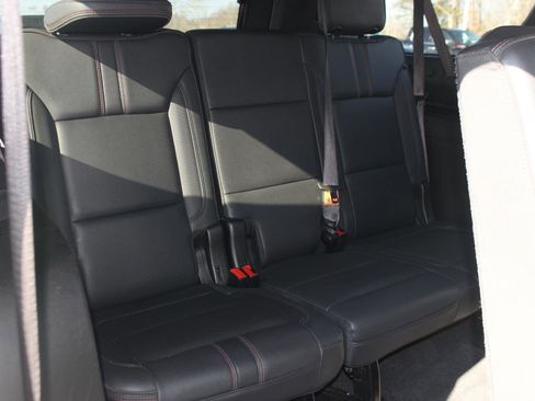 Used 2021 Chevrolet Suburban RST w/ Luxury Package image 35