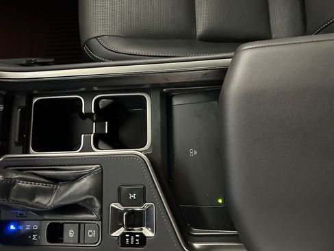 Used 2024 Lexus GX 550 w/ Accessory Package (Z1) AWD/4WD image 23