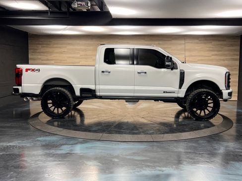 Used 2023 Ford F350 Platinum image 10