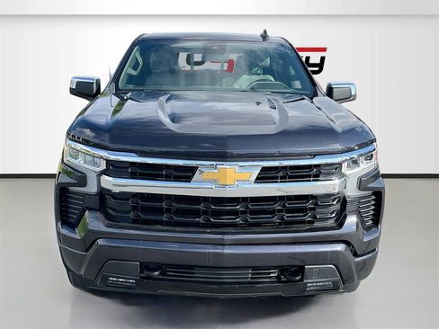Used 2024 Chevrolet Silverado 1500 LT w/ Z71 Off-Road Package image 2