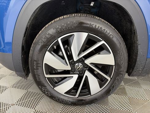 Used 2025 Volkswagen Atlas SEL image 14