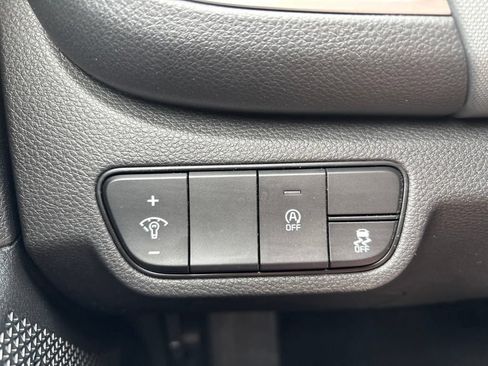 Certified 2024 Kia Seltos LX AWD/4WD image 23