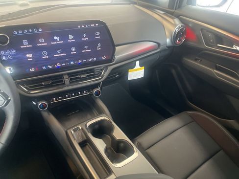 New 2025 Chevrolet Equinox EV RS w/ Convenience Package II image 16