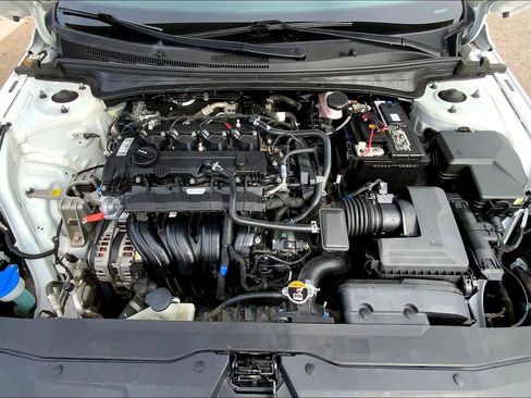 Used 2023 Hyundai Elantra Limited image 31