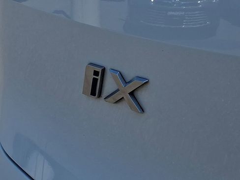 Used 2024 BMW iX xDrive50 w/ Convenience Package AWD/4WD image 29