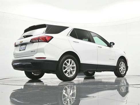 Used 2024 Chevrolet Equinox LT AWD/4WD image 40