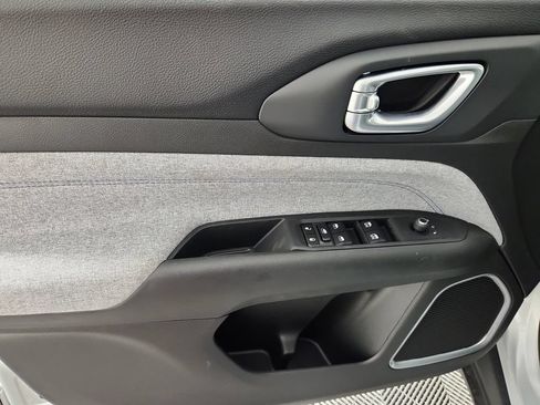 New 2025 Jeep Compass Latitude AWD/4WD image 6