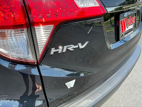 Used 2021 Honda HR-V LX image 24