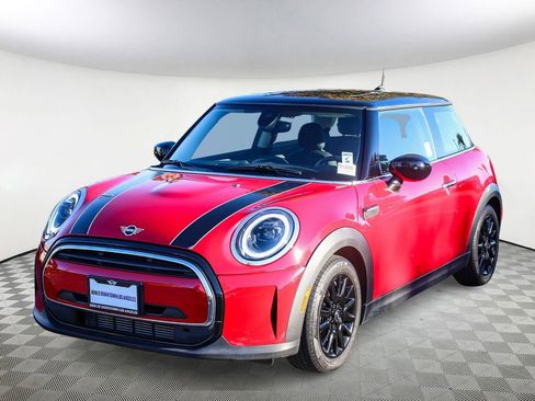 Used 2023 MINI Cooper 2-Door Hardtop image 3