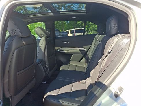 Used 2019 Cadillac XT4 Premium Luxury w/ Cold Weather Package AWD/4WD image 10