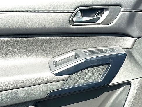 New 2026 Nissan Pathfinder SV w/ SV Premium Package FWD image 14