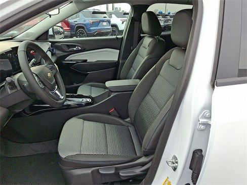 New 2026 Chevrolet Trax LT w/ Driver Confidence Package image 10