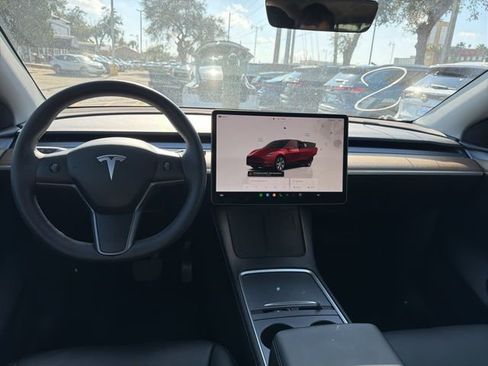 Used 2023 Tesla Model Y Long Range image 8