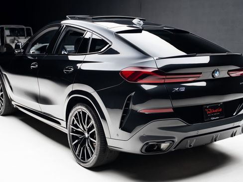 Used 2023 BMW X6 xDrive40i w/ M Sport Package image 22