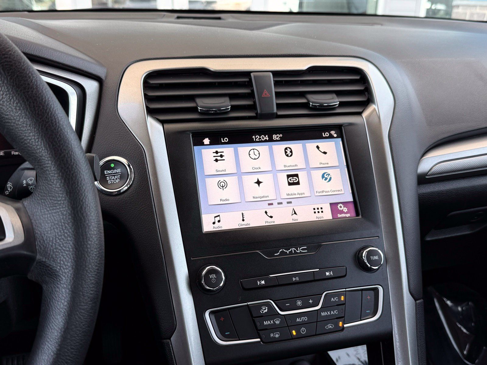 Used 2019 Ford Fusion SE FWD image 37