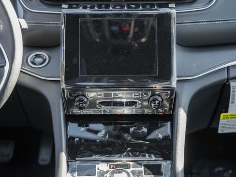 New 2025 Jeep Grand Cherokee Laredo X w/ Luxury Tech Group I image 20