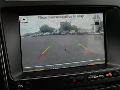 Used 2018 Ford Explorer XLT w/ Equipment Group 202A AWD/4WD image 28
