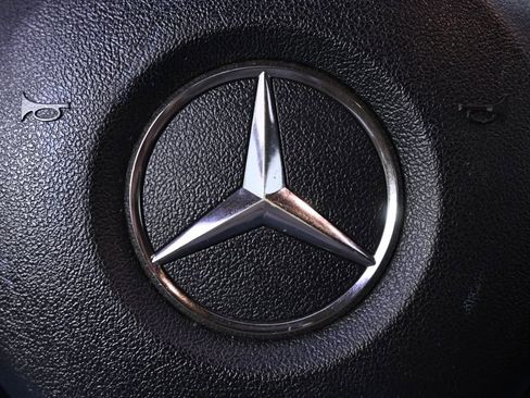 Used 2019 Mercedes-Benz GLA 250 GLA 250 image 32