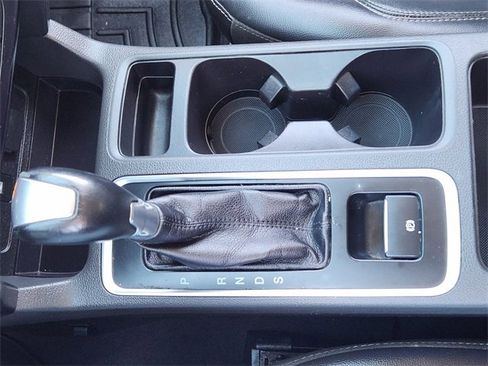 Used 2017 Ford Escape SE w/ SE Leather Comfort Package image 19