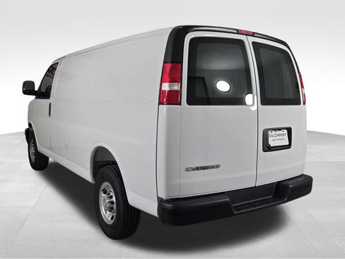 New 2026 Chevrolet Express 2500 w/ Communications Package RWD image 5