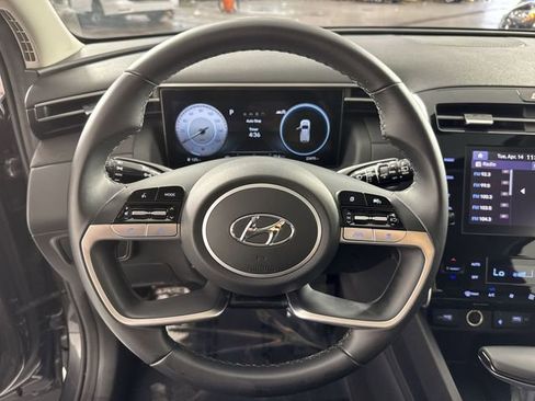 Used 2022 Hyundai Tucson SEL w/ Convenience + Premium Package FWD image 11
