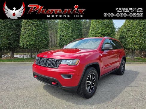 Used 2017 Jeep Grand Cherokee Trailhawk image 1