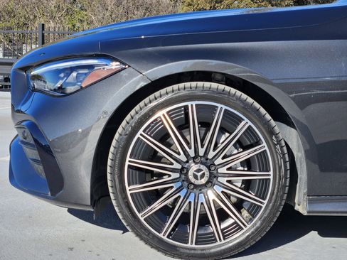 Used 2025 Mercedes-Benz CLE 300 4MATIC Cabriolet image 10