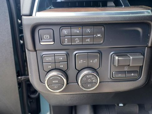 Used 2026 Chevrolet Tahoe Z71 w/ Z71 Off-Road Package AWD/4WD image 16