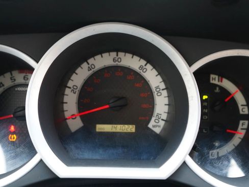 Used 2015 Toyota Tacoma PreRunner image 13