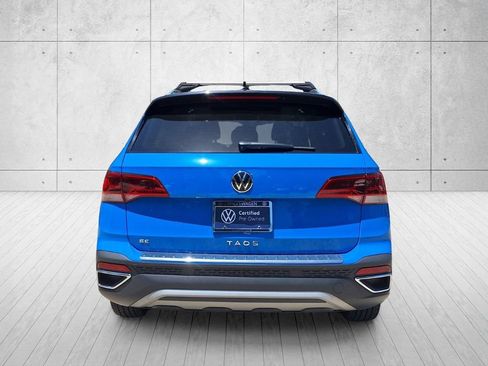 Certified 2024 Volkswagen Taos SE w/ Panoramic Sunroof Package FWD image 6