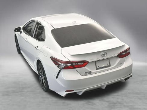 Used 2024 Toyota Camry SE FWD image 50