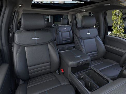 New 2025 Ford F250 Platinum image 10