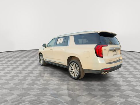 Used 2021 GMC Yukon XL Denali w/ Denali Premium Package image 7