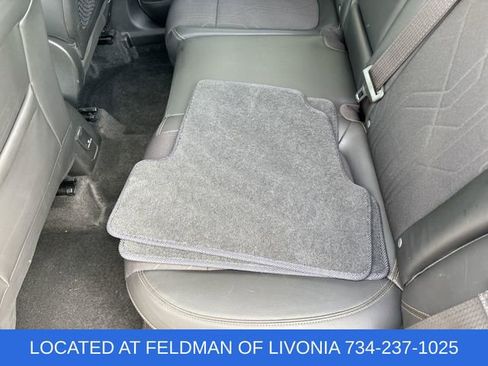 Certified 2020 Chevrolet Trax LT w/ LT Convenience Package AWD/4WD image 32