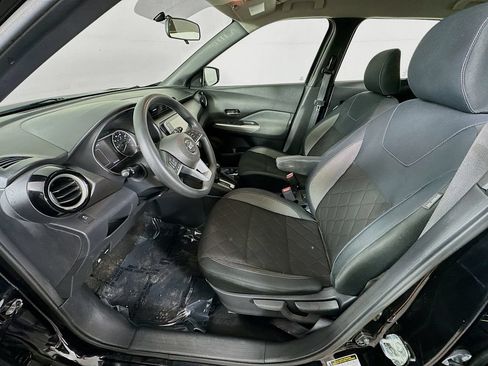 Used 2019 Nissan Kicks SV FWD image 27