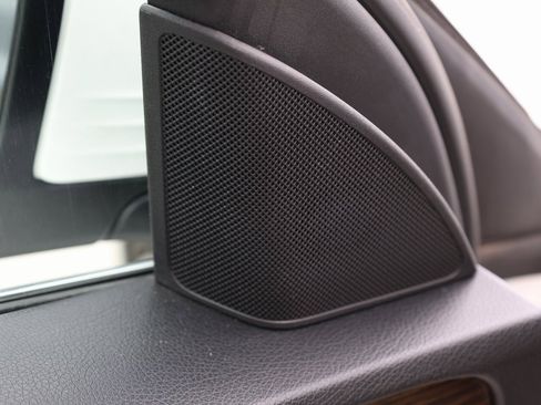 Used 2019 Mercedes-Benz C 300 Sedan w/ Premium Package image 15