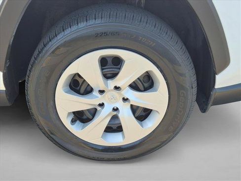 Certified 2023 Toyota RAV4 LE FWD image 22