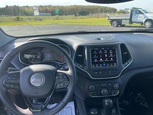 Used 2023 Jeep Cherokee Altitude Lux AWD/4WD image 14