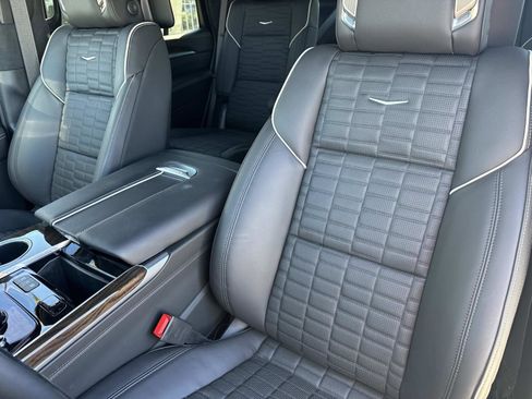 New 2025 Cadillac Escalade Sport Platinum w/ LPO, Floor Liner Package image 23