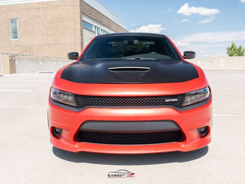 Used 2018 Dodge Charger R/T RWD image 2