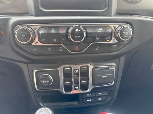 Used 2023 Jeep Wrangler Unlimited w/ Cold Weather Group AWD/4WD image 11
