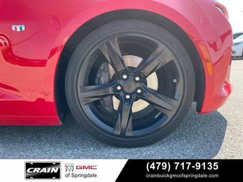 Used 2018 Chevrolet Camaro SS RWD image 29