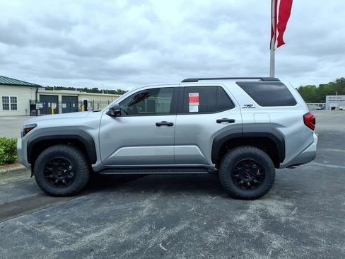 New 2026 Toyota 4Runner TRD Off-Road Premium AWD/4WD image 3