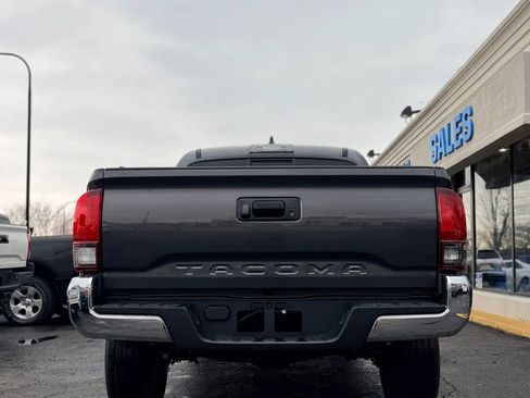 Used 2023 Toyota Tacoma SR5 RWD image 5