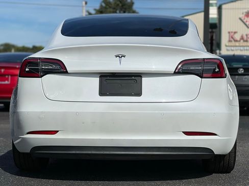 Used 2021 Tesla Model 3 Standard Range Plus image 6