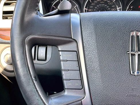Used 2010 Lincoln MKS AWD image 5